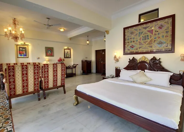 Lake Pichola Hotel