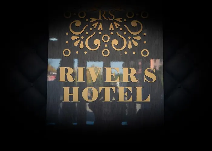 River S Hotel