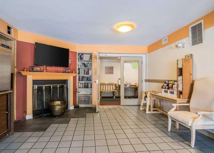 Econo Lodge Plymouth