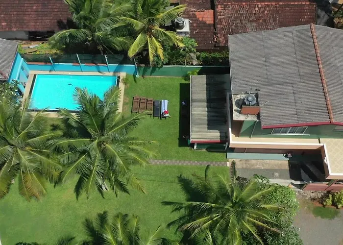 Larn'S Villa Hotel & Apartment