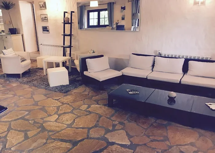 Hotel 3 Etoiles Nn "Lou Cigaloun"