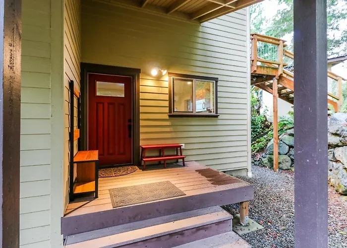 The Cabin At Oak Bay