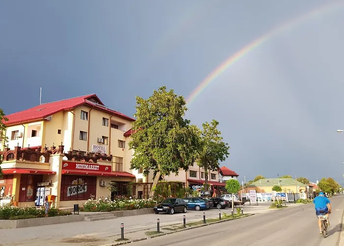 Hotel Tata Si Fii