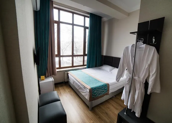 Golden Hotel