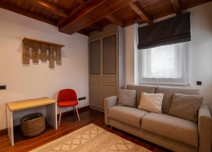 Eira Ski Lodge