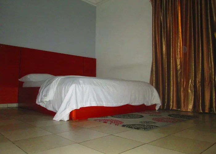 Royal Vantage Hotel And Suites