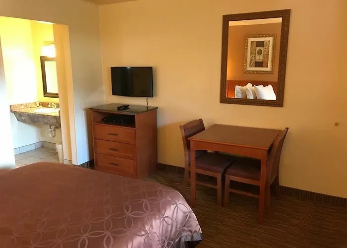 Frontier Lodge