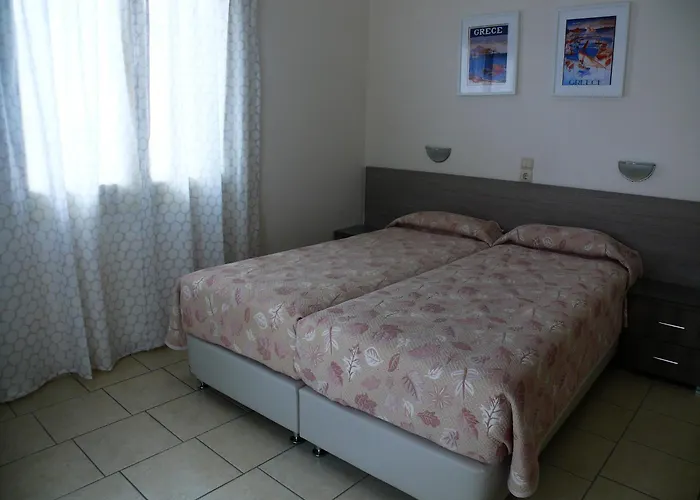 Hotel Karyatides