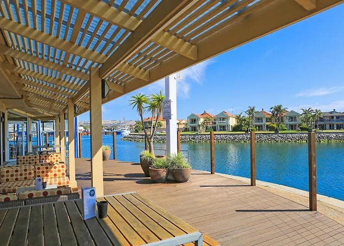 Marina Hotel