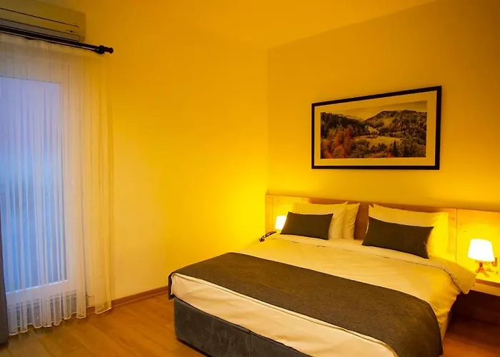 Uzer Otel
