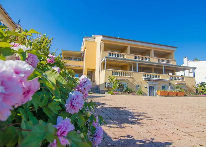 Apartments City Center Dekanic
