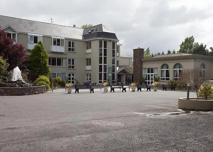 Earl Of Desmond Hotel
