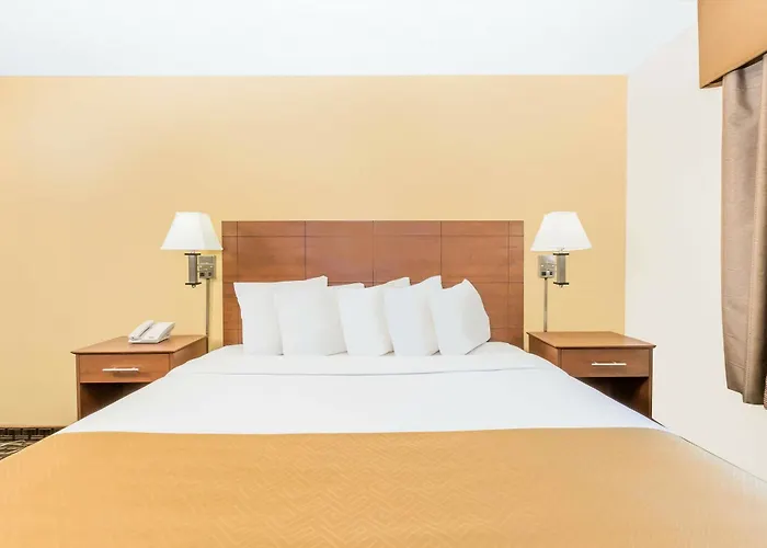 Days Inn By Wyndham Des Moines Merle Hay