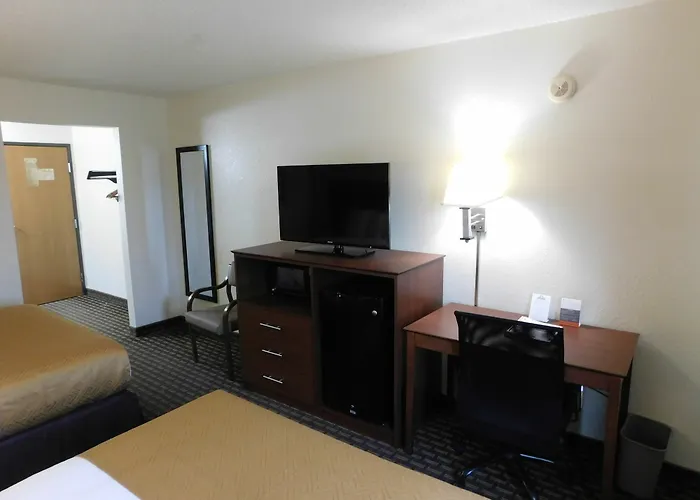 Days Inn By Wyndham Des Moines Merle Hay