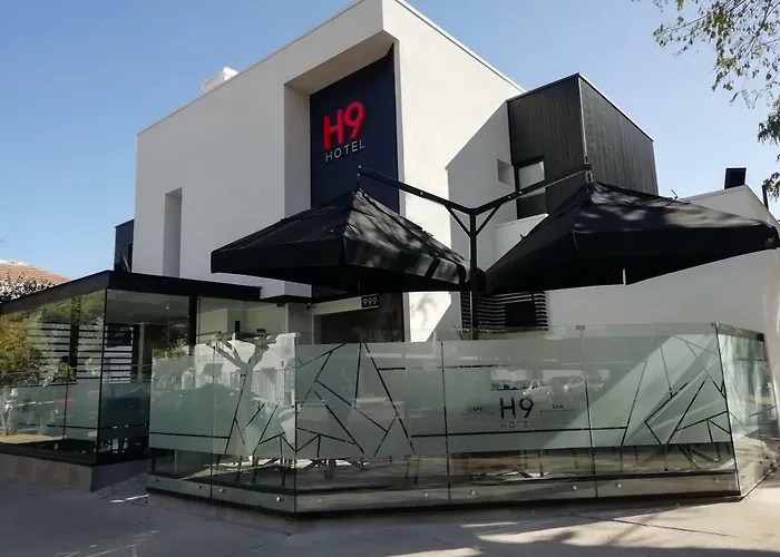 Hotel H9