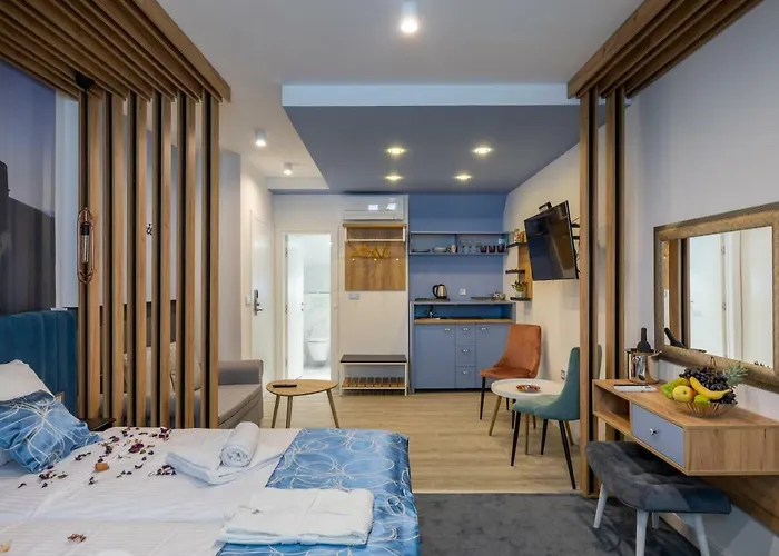 Apartments And Rooms Villa Naida