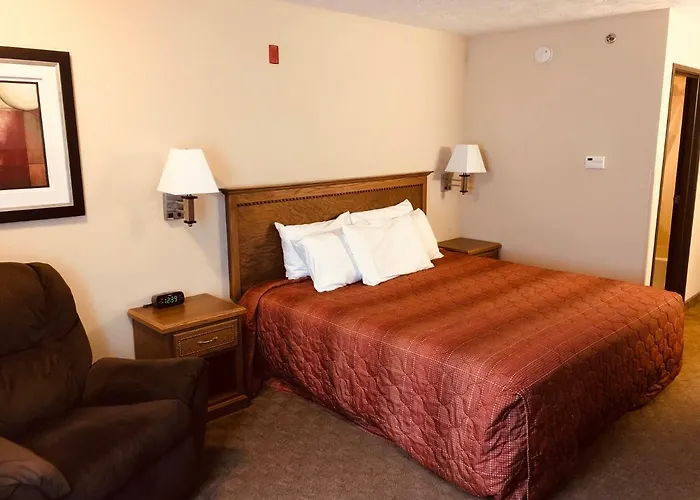 Shenandoah Inn & Suites