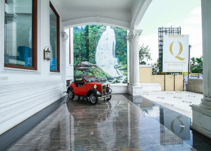 Hotel Queensbury Malabe