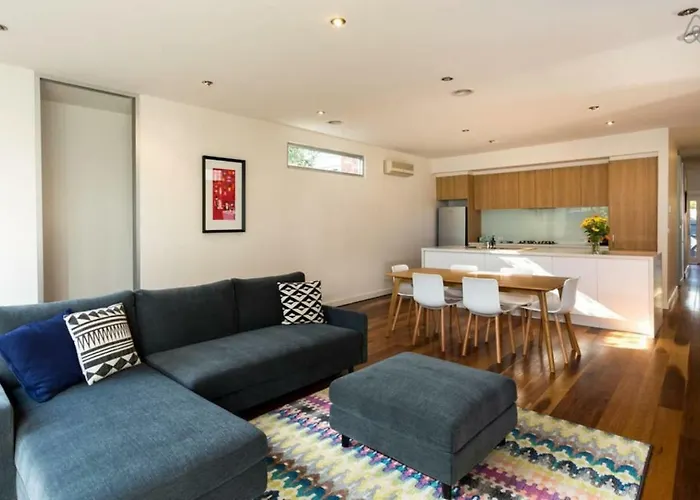 Bradman Modern Style A Walk To Mcg, Swan St, Cbd