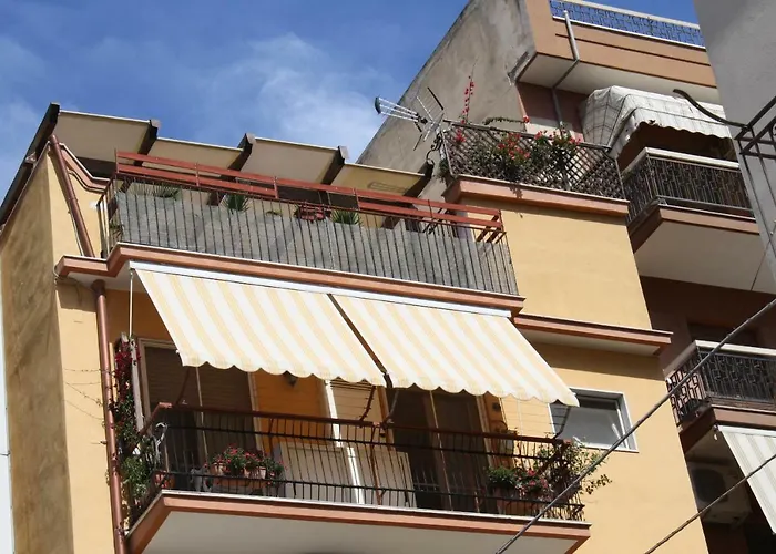 Casa-B&B Bouganville Attico 85 Mq