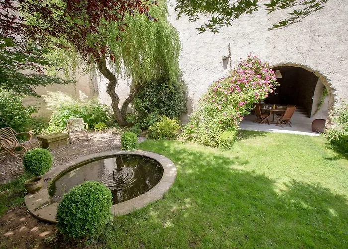 Le Clos Du Perret