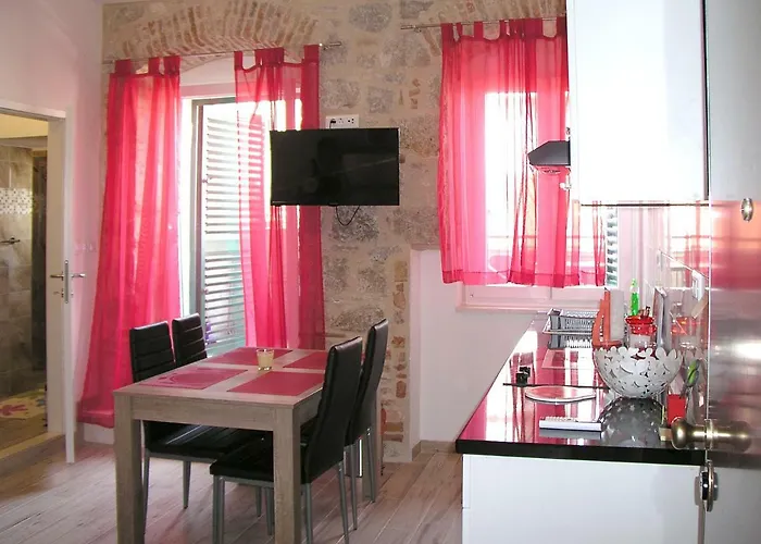 Apartmani Klara I Gracia