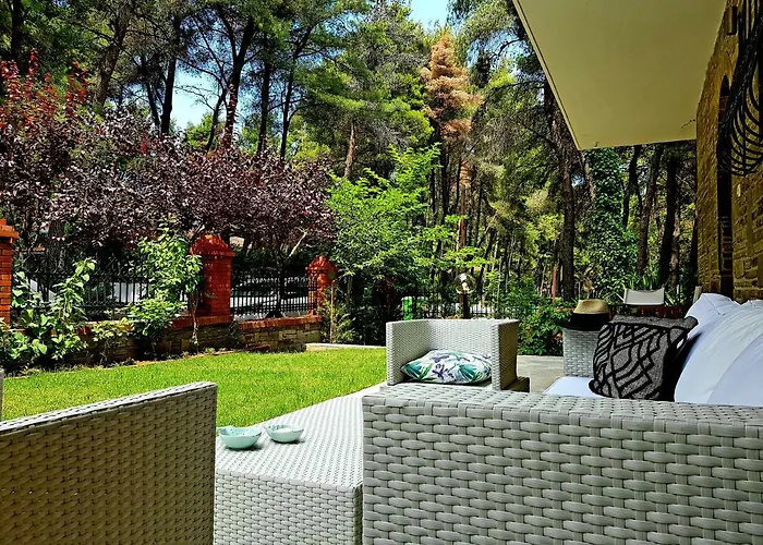 Wood And Stone Villa