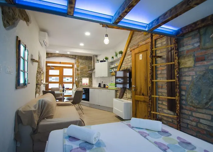 Traditional Piran studio