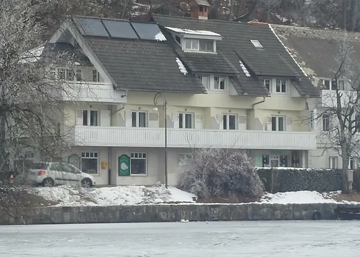 B&B Pletna A Double Lake-View Room