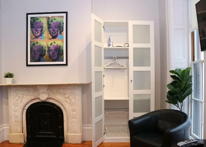 Charming & Stylish Studio On Beacon Hill #8
