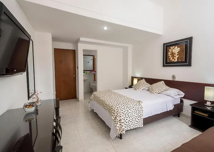 Casablanca Hotel, Restobar, Catering, Eventos & Turismo En Garzon