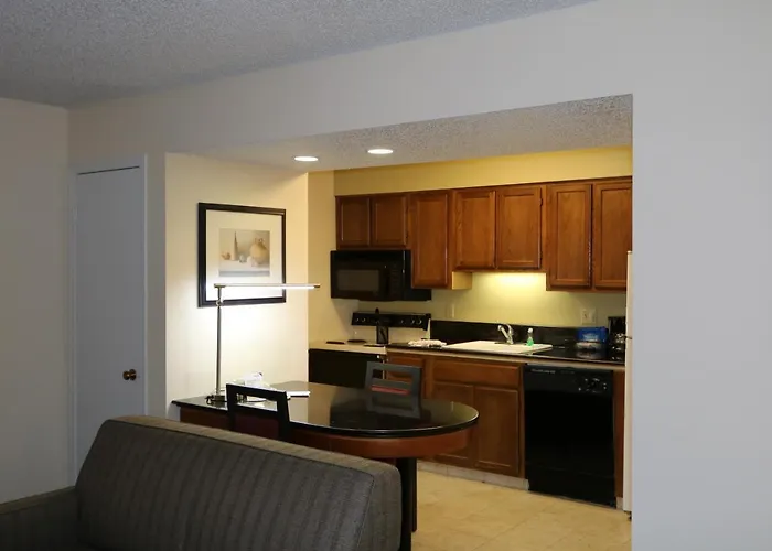 Fairbridge Inn & Suites - Akron Copley Township - West