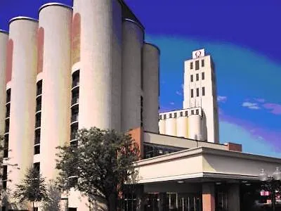 Crowne Plaza Hotel Akron-Quaker Square