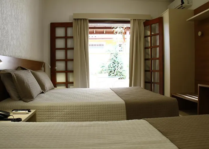 Beach Hotel Cambury