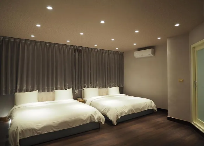 Day Chen Hotel