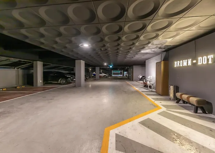 Brown Dot Hotel Seong Seo