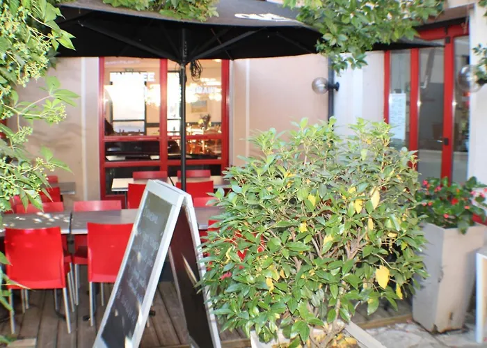 Hotel Les Vignes Rouges
