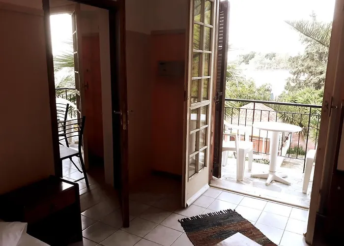 Miranta Hotel - Apartments & Studios