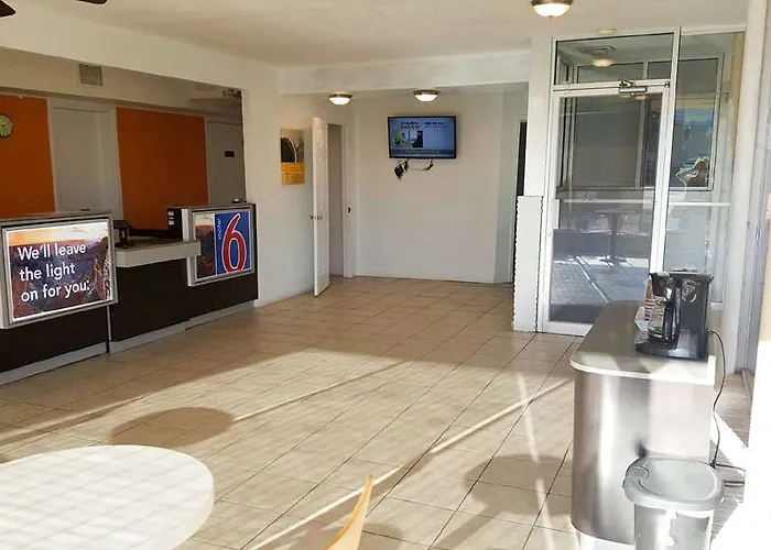 Motel 6 Hobbs