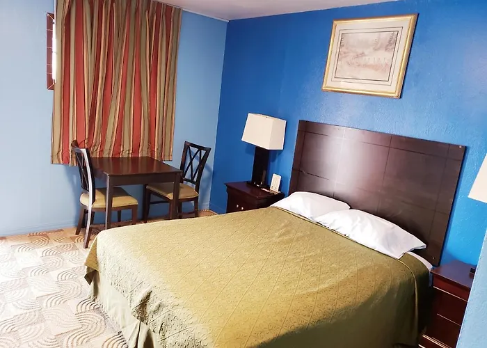 Trade Winds Motel