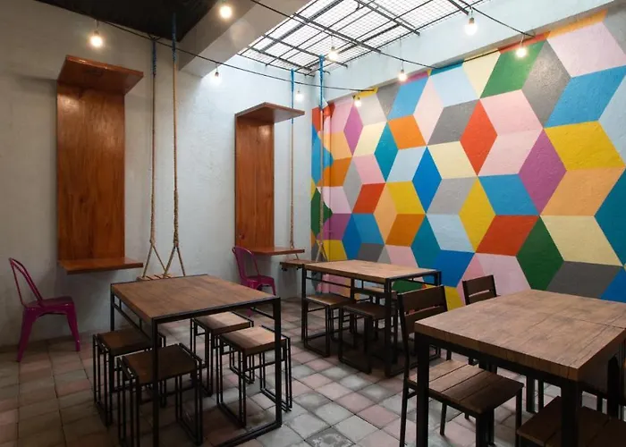 Reddoorz Plus @ Diola Villamonte Bacolod