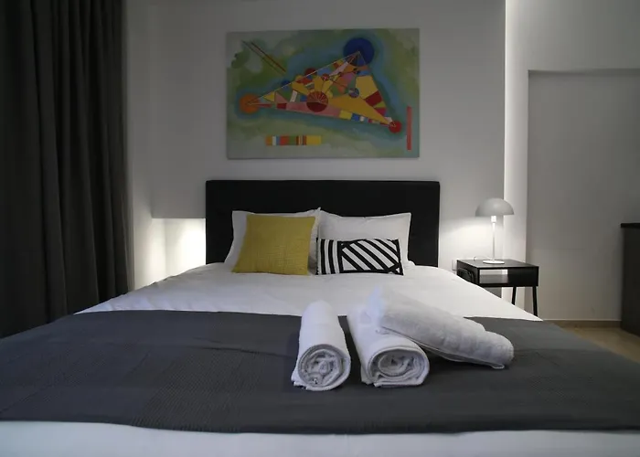 Zh Luxury Suites