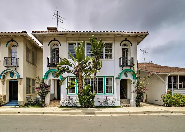 Charming Renovated Avalon Townhome, Walk To Beach!