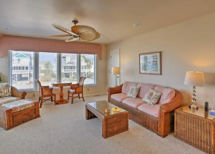 Family-Friendly Vacation Home: Steps To Beach!