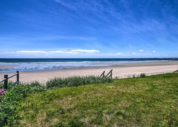 Kennebunk Cottage W/ Private Beach & Ocean Views!