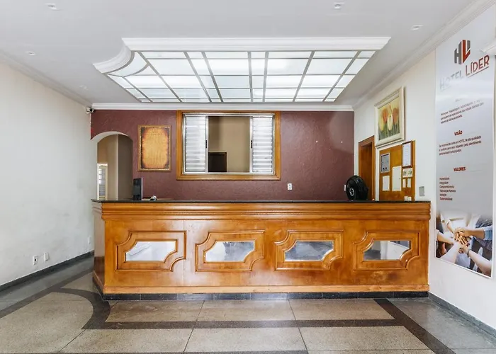 Hotel Líder