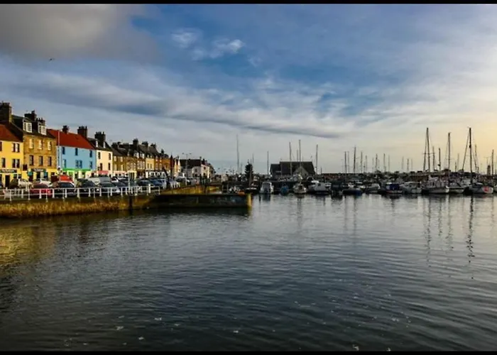 The Coastal Inn 14