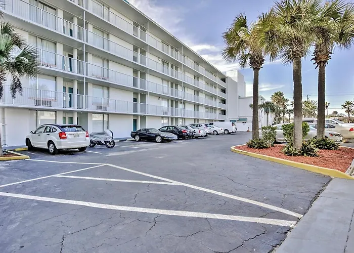 Daytona Beach Studio W/ Private Lanai 1 Mi To Pier