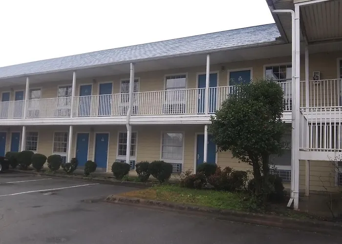El Rancho Motel