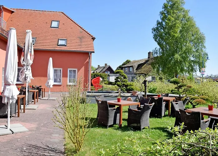 Das kleine Hotel und Ferienwohnungen auf Mönchgut!